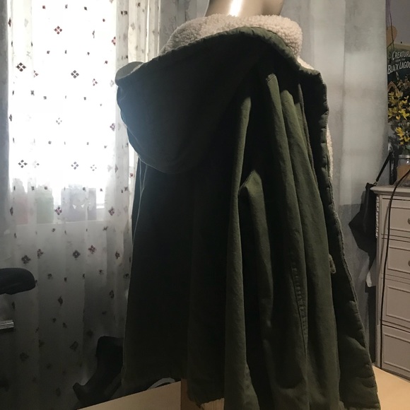 Jacket - Picture 1 of 8